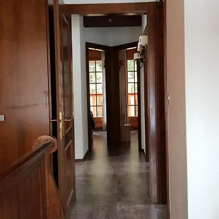 木屋 Rue De Bel-aube Joli 10 克莱恩 蒙塔纳