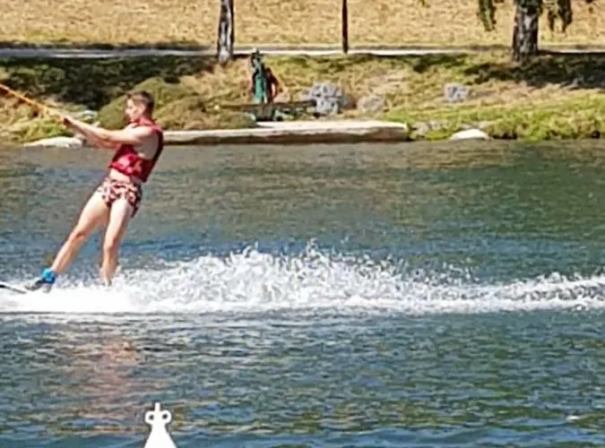 Rue De Bel-aube Joli 10 * 克莱恩 蒙塔纳