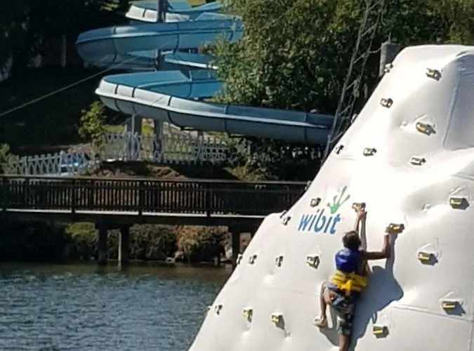 Rue De Bel-aube Joli 10 *